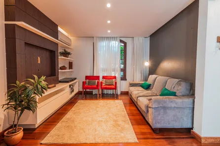 Casa com 3 Quartos à venda, 300m² no Menino Deus, Porto Alegre