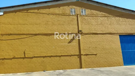 Galpão/Depósito/Armazém para alugar, 1100m² no Distrito Industrial, Uberlândia