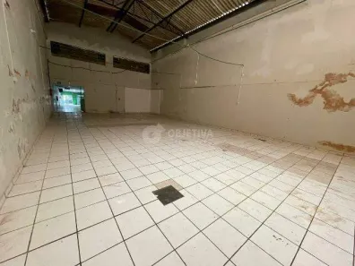 Ponto Comercial para alugar, 150m² no Centro, Uberlândia