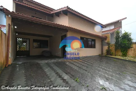 Sobrado com 3 Quartos à venda, 196m² no Bal Stella Maris, Peruíbe