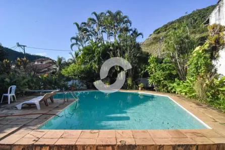Casa com 6 Quartos à venda, 600m² no Itacoatiara, Niterói