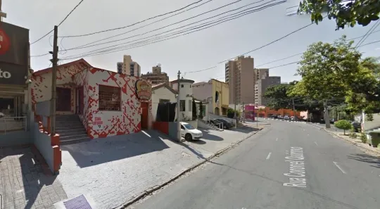 Casa com 3 Quartos para alugar, 481m² no Cambuí, Campinas
