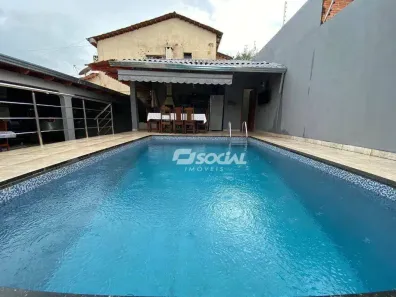 Casa com 3 Quartos à venda, 313m² no Aponiã, Porto Velho