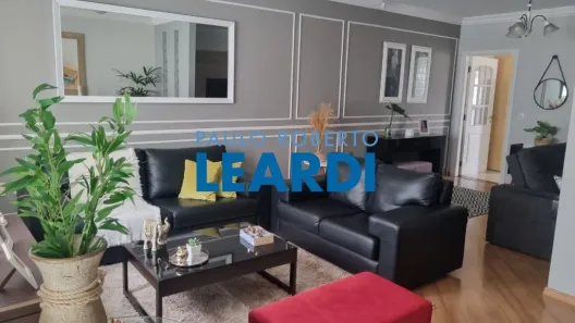 Casa com 3 Quartos à venda, 250m² no Parque Primavera, Poços de Caldas