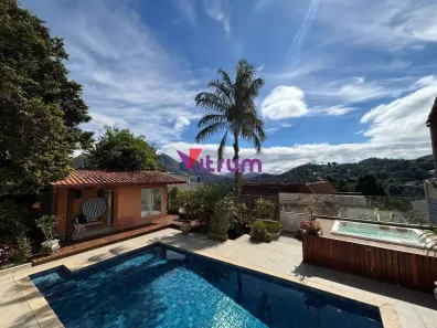 Casa com 3 Quartos à venda, 600m² no Braunes, Nova Friburgo