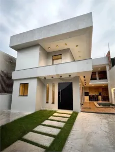 Casa com 4 Quartos à venda, 268m² no Alvorada, Manaus