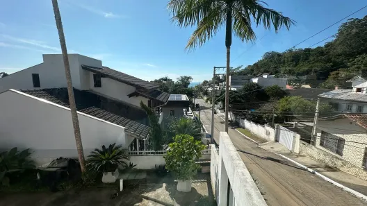 Sobrado com 3 Quartos à venda, 151m² no Cabeçudas, Itajaí