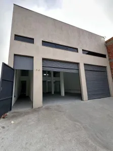 Casa com 1 Quarto para alugar, 90m² no Rubem Berta, Porto Alegre