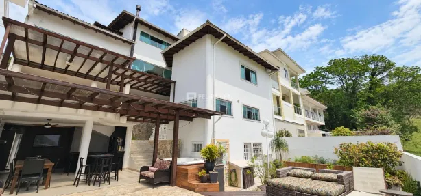 Casa com 5 Quartos à venda, 333m² no Ponta de Baixo, São José