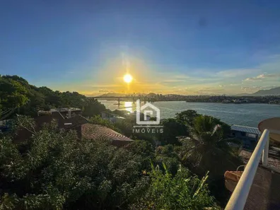 Casa com 4 Quartos à venda, 280m² no Praia da Costa, Vila Velha