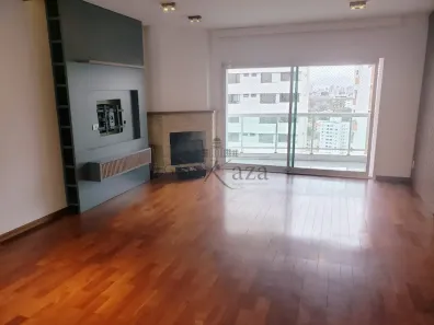 Apartamento com 3 Quartos para alugar, 145m² no Aclimação, São Paulo