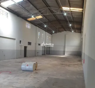 Ponto Comercial para alugar, 468m² no Jardim Brasília, Uberlândia