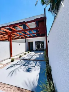 Casa com 3 Quartos à venda, 114m² no Saguaçu, Joinville