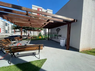 Apartamento com 2 Quartos para alugar, 43m² no Jardim Maria Celina, Londrina