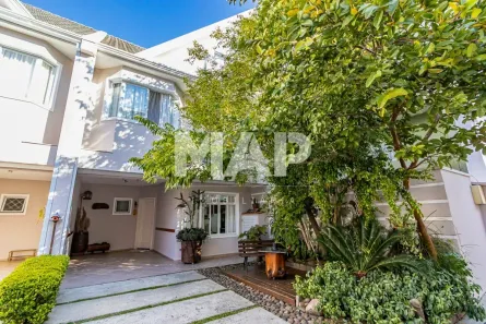 Sobrado com 4 Quartos à venda, 176m² no Jardim Social, Curitiba