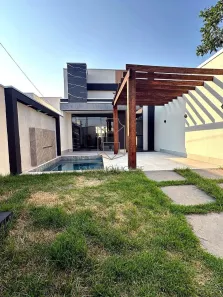 Casa com 3 Quartos à venda, 104m² no Jardim Universitário, Cuiabá