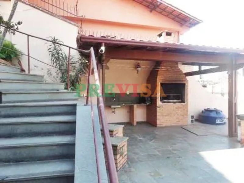 Casa com 3 quartos — Sagrada Família, Belo Horizonte