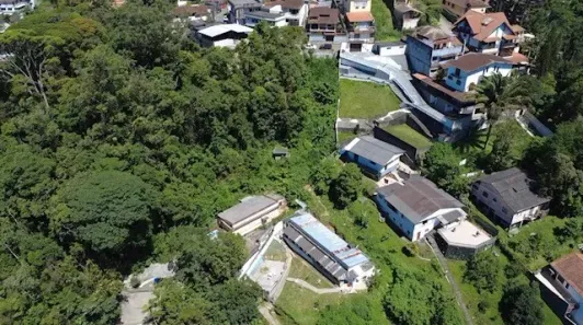 Lote/Terreno à venda, 704m² no Castelanea, Petrópolis