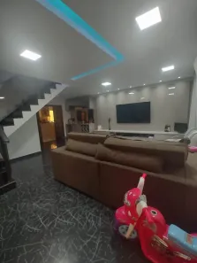 Casa com 4 Quartos à venda, 288m² no Centro, Diadema