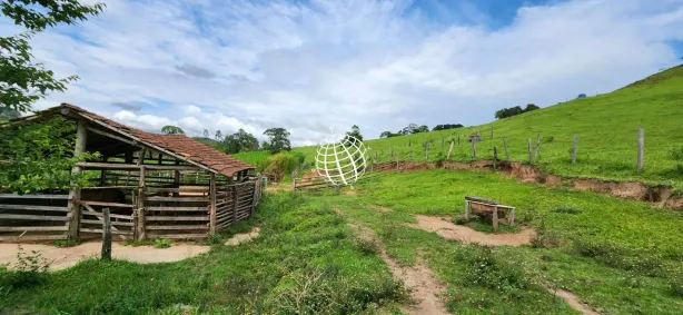 Fazenda/Sítio com 2 Quartos à venda, 100m² no Boa Vista, Piracaia