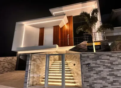 Sobrado com 3 Quartos à venda, 240m² no Pedra Branca, Palhoça