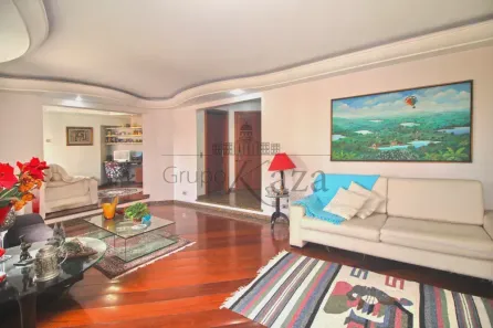 Apartamento com 4 Quartos à venda, 185m² no Aclimação, São Paulo