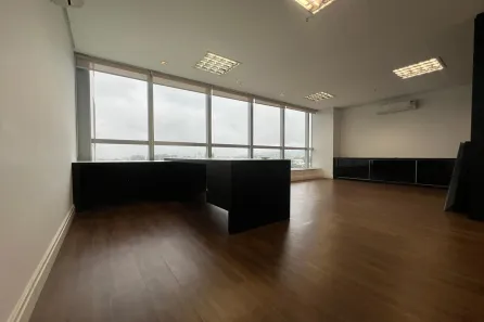 Sala Comercial para alugar, 49m² no Boa Vista, Porto Alegre