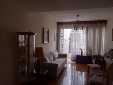 Casa com 2 Quartos à venda, 119m² no Jardim Aeroporto, São Paulo