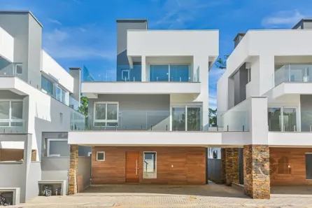 Casa de Condomínio com 4 Quartos para alugar, 754m² no Pedra Redonda, Porto Alegre