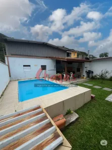 Casa com 4 Quartos para alugar, 150m² no Sumaré, Caraguatatuba