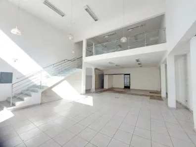 Prédio Comercial para alugar, 375m² no Centro, Pindamonhangaba
