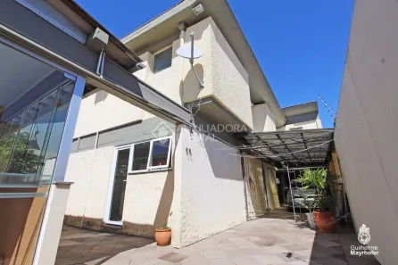 Casa com 3 Quartos à venda, 380m² no Três Figueiras, Porto Alegre