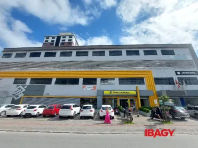 Ponto Comercial para alugar, 223m² no Pagani, Palhoça