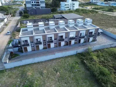 Casa com 2 Quartos à venda, 79m² no Village, Imbituba