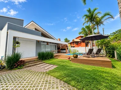 Casa de Condomínio com 3 Quartos à venda, 172m² no , Garopaba