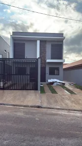 Sobrado com 3 Quartos à venda, 135m² no Jardim São José, São Roque