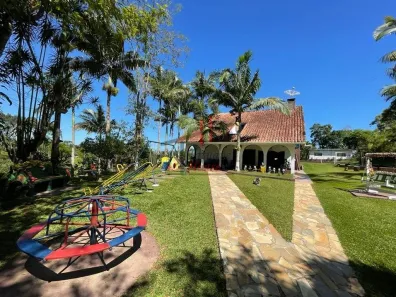 Fazenda/Sítio com 4 Quartos à venda, 1000m² no Chácaras Copaco, Arujá