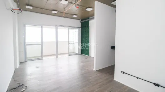Sala Comercial para alugar, 36m² no Baeta Neves, São Bernardo do Campo