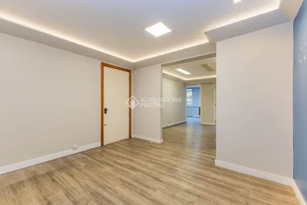 Sala Comercial para alugar, 90m² no Centro Histórico, Porto Alegre