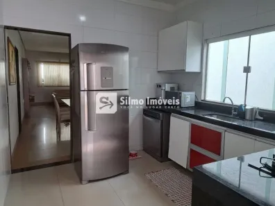 Casa com 3 Quartos à venda, 138m² no Jardim Patrícia, Uberlândia