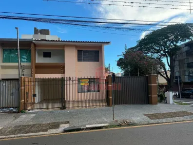 Sobrado com 3 Quartos à venda, 170m² no Zona 02, Maringá