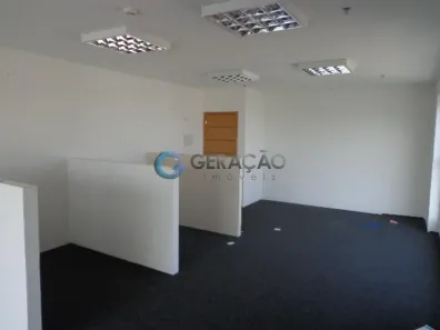 Sala Comercial à venda, 52m² no Jardim São Dimas, São José dos Campos