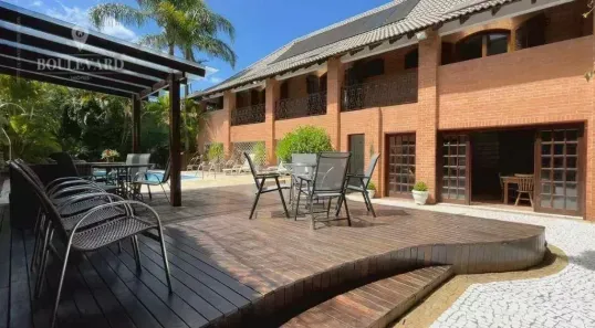 Imóvel Comercial com 7 Quartos à venda, 767m² no Uberaba, Curitiba