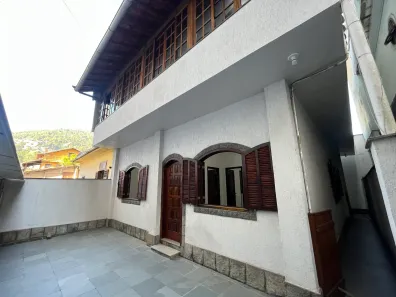 Casa com 5 Quartos à venda, 132m² no Alto da Serra, Petrópolis