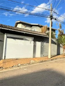 Casa com 3 Quartos à venda, 230m² no Nova Cerejeira, Atibaia