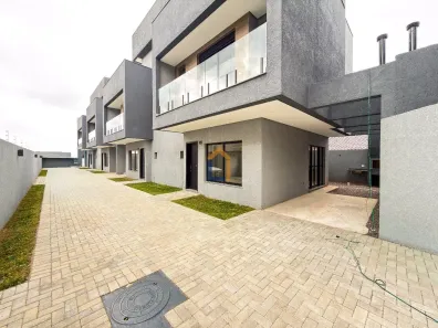 Sobrado com 3 Quartos à venda, 171m² no Boqueirão, Curitiba
