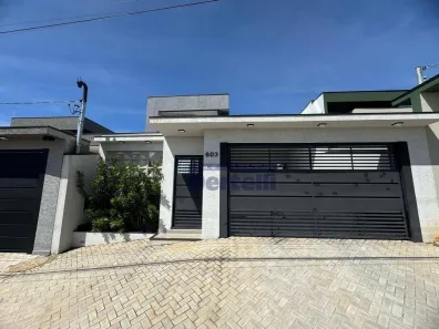 Casa com 3 Quartos à venda, 200m² no Jardim América, Bragança Paulista