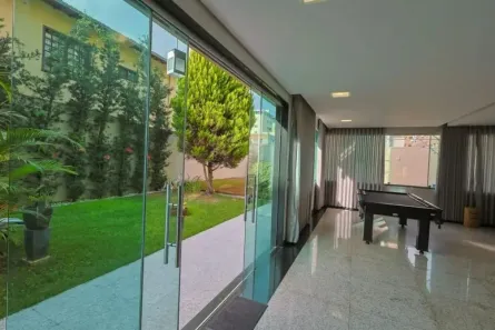 Casa com 4 Quartos para alugar, 280m² no Castelo, Belo Horizonte