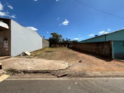 Lote/Terreno à venda, 360m² no Paraíso, Anápolis