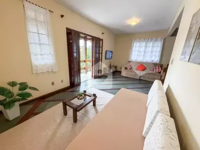 Casa com 3 Quartos à venda, 149m² no Valparaíso, Petrópolis